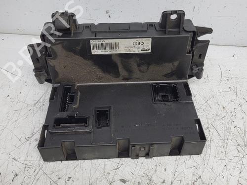 Used Fuse box Fuse box 38004302 38004302