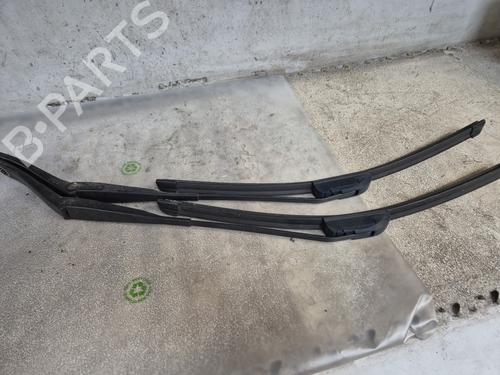 Used Front windshield wiper arm DACIA DUSTER (HS_) [2010-2018]  28068034