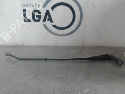 Used Front windshield wiper arm MERCEDES-BENZ VITO Bus (W638) 112 CDI 2.2 (638.194) (122 hp) 14548888