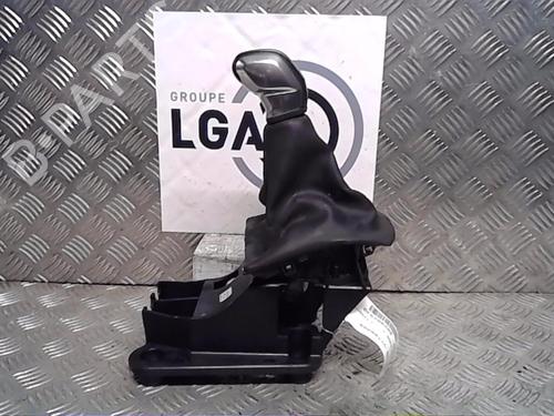 Used Gear lever PEUGEOT 208 I (CA_, CC_) 1.2 VTI 82 (82 hp) 13855070