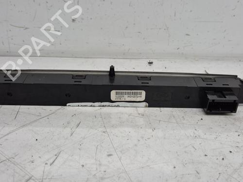 Comutador / Botão 4 piscas Comutador / Botão 4 piscas LAND ROVER DISCOVERY IV (L319) 2.7 TD 4x4 (190 hp) 36444144 36444144