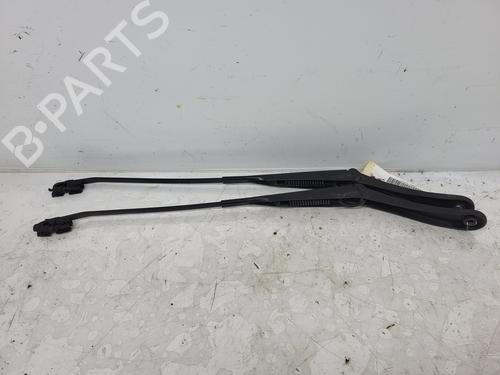 front-windshield-wiper-arm-dacia-duster-hs_-2010-2011-2012-2013-2014-2015-2016-2017-2018-34106019 main image