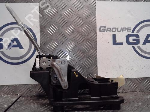 Used Gear lever PEUGEOT 208 I (CA_, CC_) 1.2 VTi 68 / PureTech 68 (68 hp) 13861641