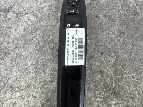 Left front window switch CITROËN DS3 (SA_) 1.6 HDi 90 | BP39572248I27 - Image 4