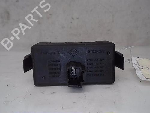 Used Warning switch RENAULT TWINGO II (CN0_) [2007-2025]  13837685