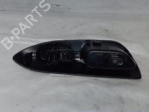 Used Right rear window switch NISSAN JUKE (F15) 1.2 DIG-T (115 hp) 20113715