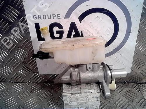 Used Brake master cylinder RENAULT ESPACE V (JR_) 2.0 Blue dCi 160 (JRAM) (160 hp) 14522054
