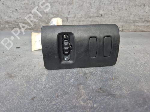 Used Headlight switch RENAULT CLIO III (BR0/1, CR0/1) [2005-2014]  30691036