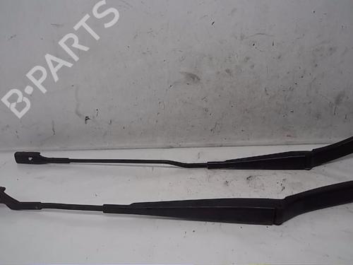 Used Front windshield wiper arm AUDI A4 B8 (8K2) 2.0 TDI (143 hp) 14564674