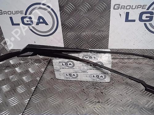 Used Front windshield wiper arm PEUGEOT 308 I (4A_, 4C_) 1.6 HDi (112 hp) 14551805