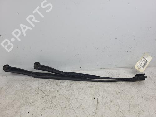 front-windshield-wiper-arm-hyundai-ix20-jc-2010-2011-2012-2013-2014-2015-2016-2017-2018-2019-34386404 main image