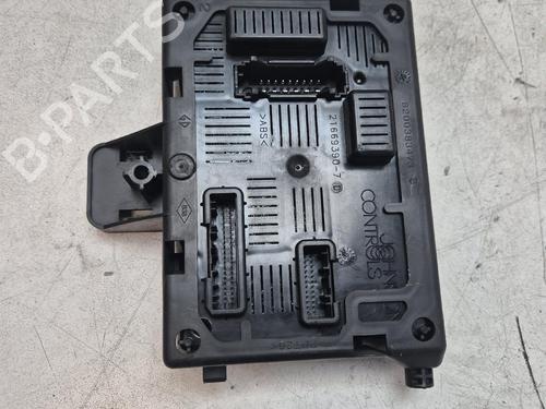 Used Fuse box Fuse box 38428295 38428295