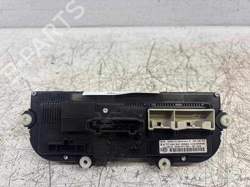 Used Climate control Climate control 38297629 38297629