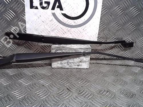 Used Front windshield wiper arm SEAT IBIZA IV (6J5, 6P1) 1.9 TDI (105 hp) 14559619