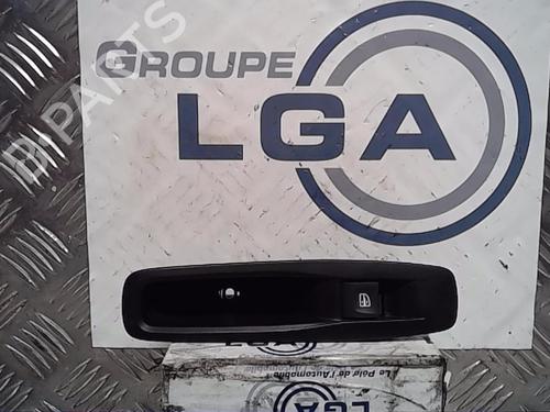 Used Left rear window switch RENAULT MEGANE IV Hatchback (B9A/M/N_) [2015-2025]  13861264