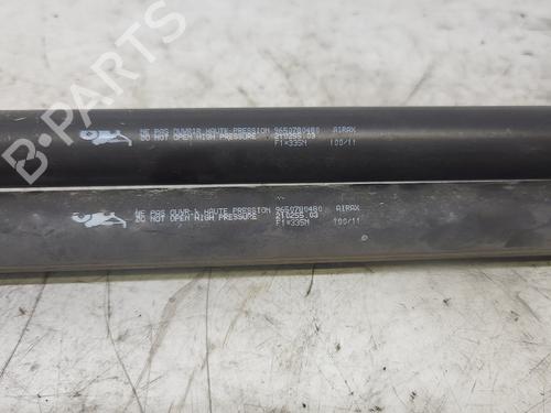 Used Tailgate lift support Tailgate lift support 35465798 35465798
