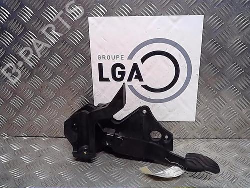 Pedal travão RENAULT CLIO V (B7_) 1.0 TCe 100 (B7MT) (101 hp) 14555673