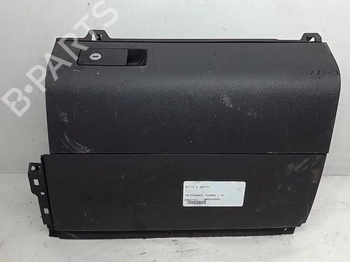 Used Glove box VW TOURAN (1T1, 1T2) 1.9 TDI (105 hp) 13836662