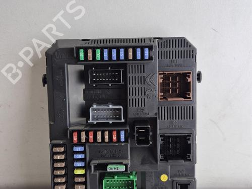 Used Fuse box Fuse box 37149764 37149764