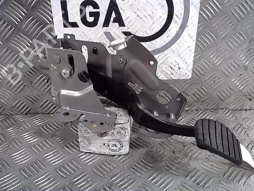 Break pedal RENAULT MEGANE CC (EZ0/1_) 1.4 TCe (EZ0F, EZ1V) 465010015R