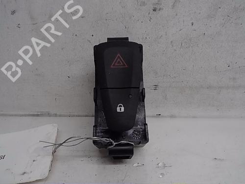 Used Warning switch RENAULT MEGANE III Grandtour (KZ0/1) 1.5 dCi (KZ09, KZ0D, KZ1G, KZ29, KZ14, KZ1W, KZ10, KZ1F,... (110 hp) 13837254