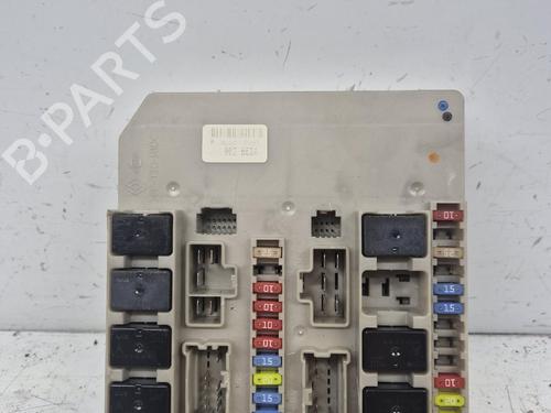 fuse-box-renault-clio-iii-hatchback-van-sb_-sr_-2005-37729183 main image