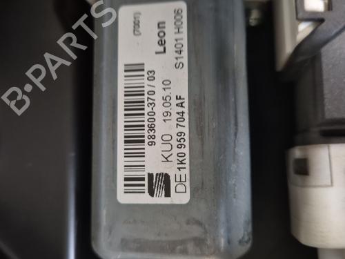 Rear right window mechanism SEAT LEON (1P1) 1.4 TSI | BP24512172C25 