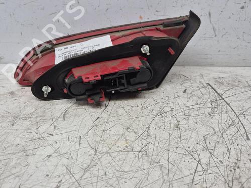 Venstre baglygte bagklap Venstre baglygte bagklap ALFA ROMEO 159 (939_) 1.9 JTDM 16V (939AXC1B, 939AXC12) (150 hp) 37162350 37162350