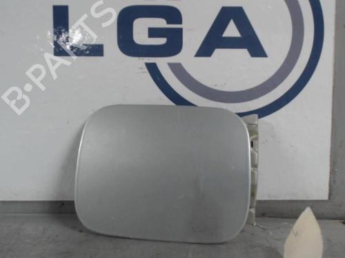 Używane Klapa wlewu paliwa AUDI A4 B5 Avant (8D5) 2.5 TDI (150 hp) 13868916