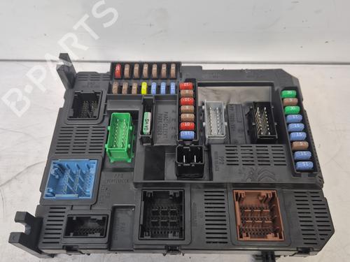 Caixa de fusíveis PEUGEOT 208 I (CA_, CC_) 1.2 VTI 82 (82 hp) 31692318