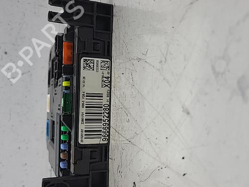 Used Fuse box Fuse box 36509894 36509894