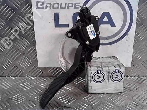 Pedal RENAULT KADJAR (HA_, HL_) 1.6 dCi 130 (HLA4) (130 hp) 14551946