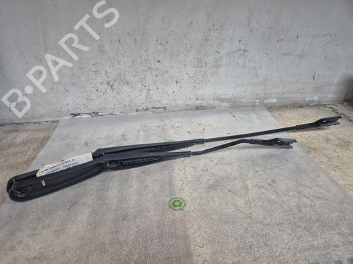 Used Front windshield wiper arm BMW X1 (F48) sDrive 18 d (150 hp) 29215003
