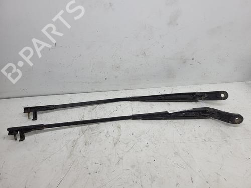 Used Front windshield wiper arm Front windshield wiper arm 36834024 36834024