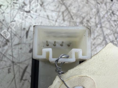 Used Right front window switch Right front window switch 38526915 38526915