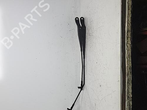 Used Front windshield wiper arm Front windshield wiper arm 36834592 36834592