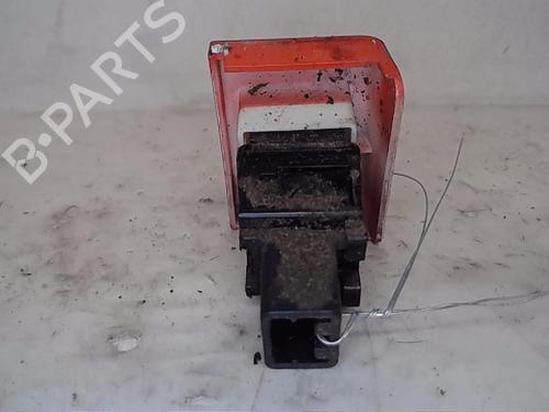 Used Warning switch NISSAN CABSTAR (F24M, F24W) 35.13 DCI, 45.13 DCI 2.5 (F24M) (131 hp) 13846901