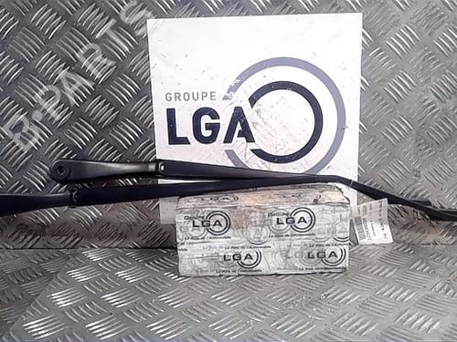 Used Front windshield wiper arm RENAULT CLIO V (B7_) 1.3 TCe 130 (B7MF) (131 hp) 14556158