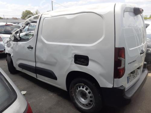 Interior roof light PEUGEOT PARTNER Box Body/MPV (K9) 1.5 BlueHDI 130 | BP14922222I8 