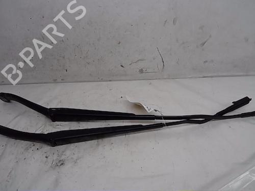 Used Front windshield wiper arm PEUGEOT 307 CC (3B) 2.0 16V (136 hp) 14983038