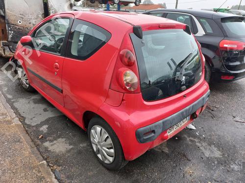 Left front door PEUGEOT 107 (PM_, PN_) 1.4 HDi | BP21011117C2 