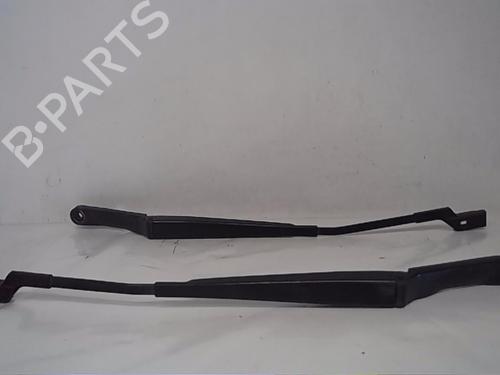 Used Front windshield wiper arm OPEL ASTRA J (P10) 1.4 Turbo (68) (140 hp) 14561560