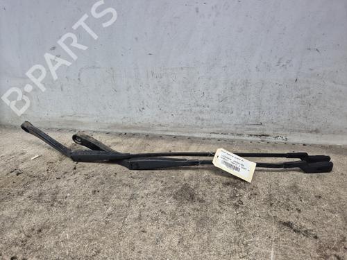Used Front windshield wiper arm RENAULT TRAFIC III Van (FG_) 1.6 dCi 90 (FGME) (90 hp) 29195868