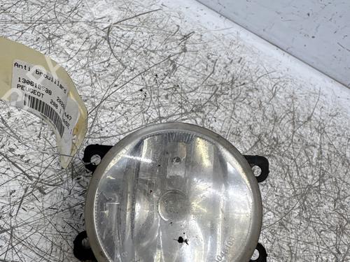 Used Left front fog light Left front fog light 38428420 38428420