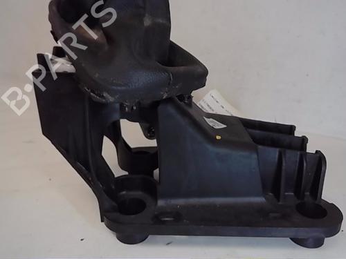 Used Gear lever CITROËN DS3 (SA_) 1.6 HDi 90 (92 hp) 13845561