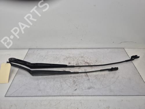 front-windshield-wiper-arm-seat-leon-5f1-2012-2013-2014-2015-2016-2017-2018-2019-2020-2021-32291478 main image
