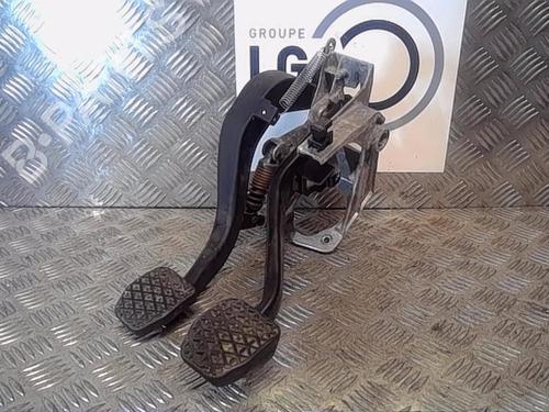 Used Break pedal BMW 1 (E81) 118 d (136 hp) 14554960