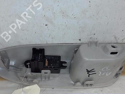 Used Left rear window switch NISSAN JUKE (F15) 1.5 dCi (110 hp) 19039417