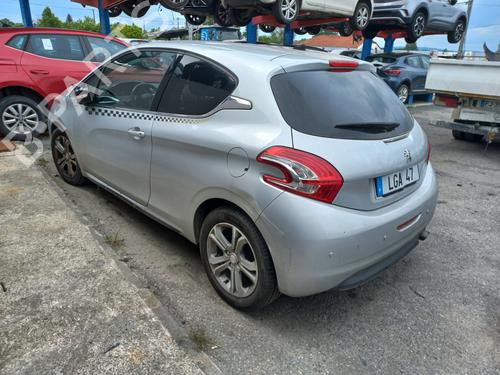 Fuel flap PEUGEOT 208 I (CA_, CC_) 1.2 VTI 82 | BP29845825C131