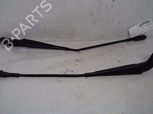 Used Front windshield wiper arm MERCEDES-BENZ A-CLASS (W169) A 200 TURBO (169.034, 169.334) (193 hp) 14562968